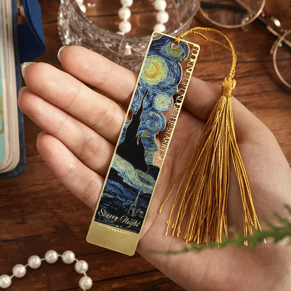 1Pc Hollow Literary Flower Metal Bookmark Exquisite Painting Sunflower Iris Rose Shape Gifts for Book Lovers Writers Readers